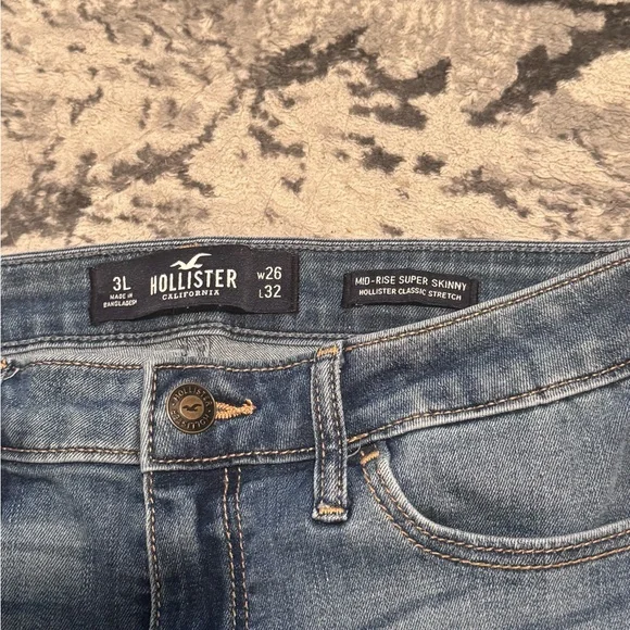 Hollister Women's Blue Jeans - Picture 4 of 4